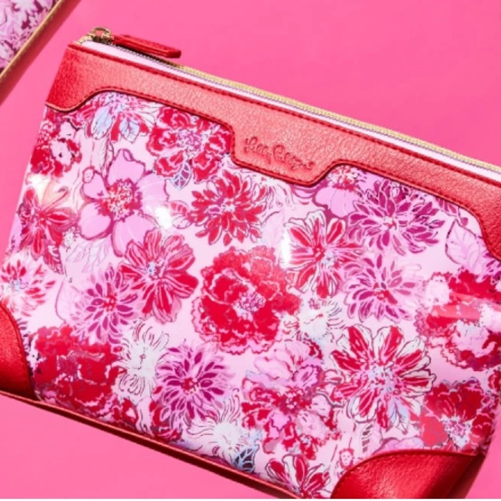 Lilly Pulitzer GWP pouches! - Picture 2 of 6